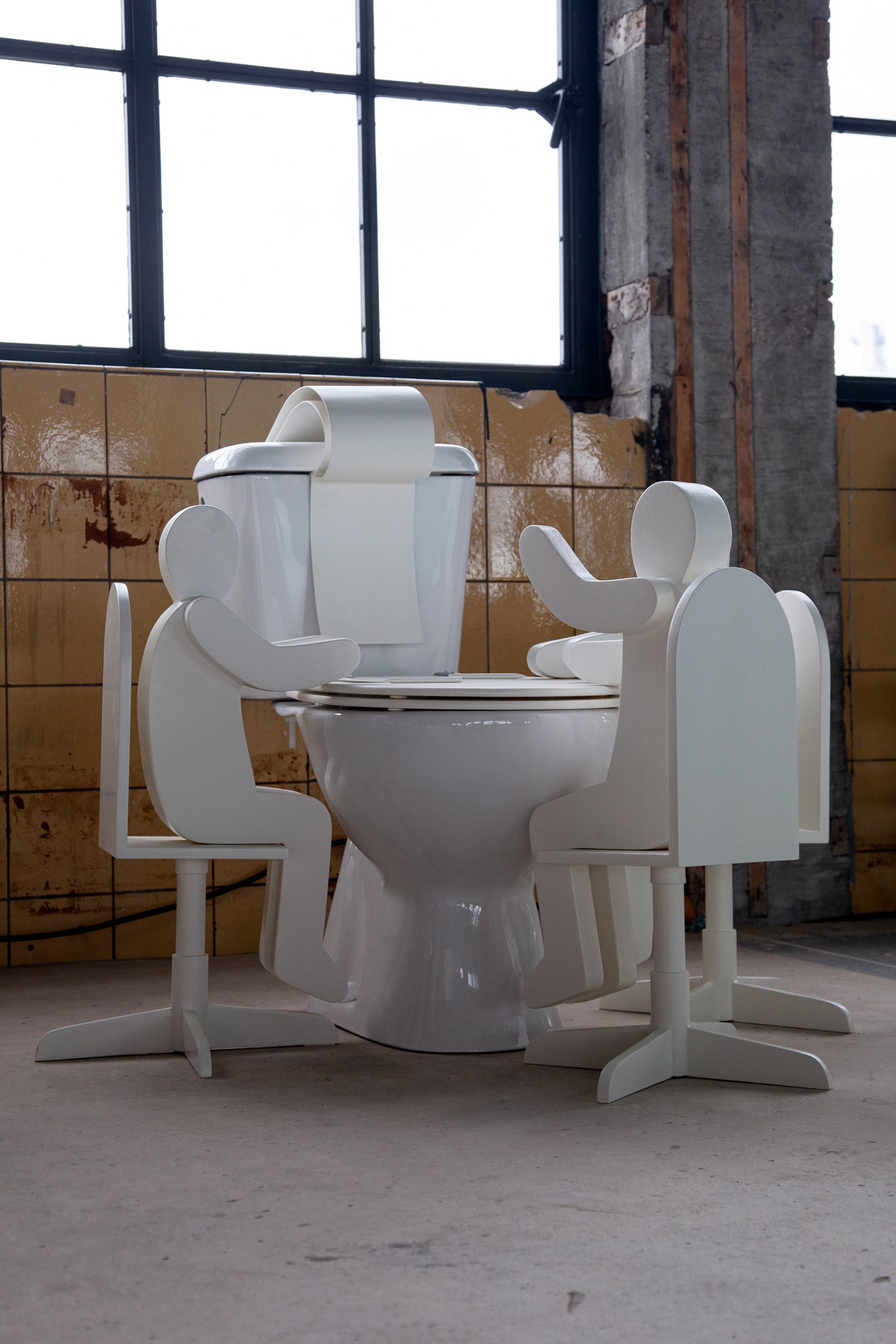 Toilet meeting